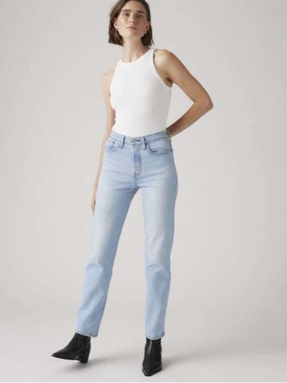Levi's Wedgie Straight High-Rise Button-Fly Jeans Light Wash Size 31